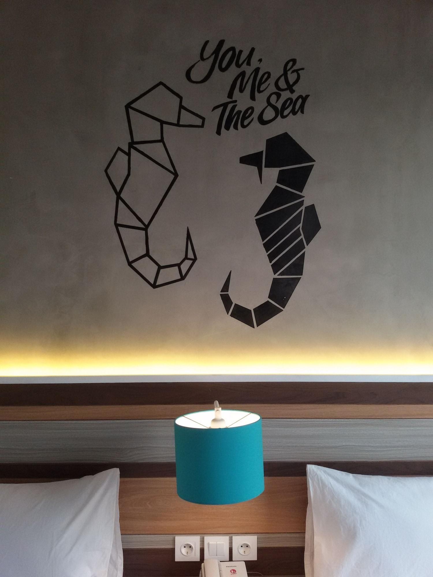 La Lucia Boutique Hotel By Prasanthi Tanjung Pandan Exterior photo