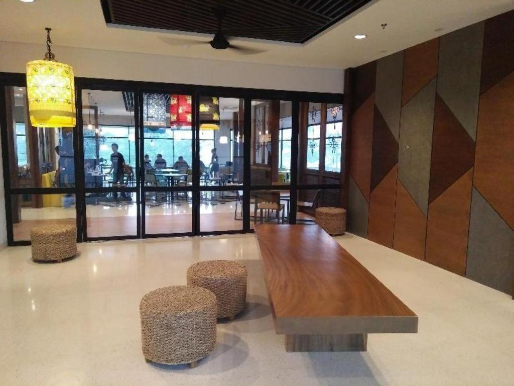 La Lucia Boutique Hotel By Prasanthi Tanjung Pandan Exterior photo